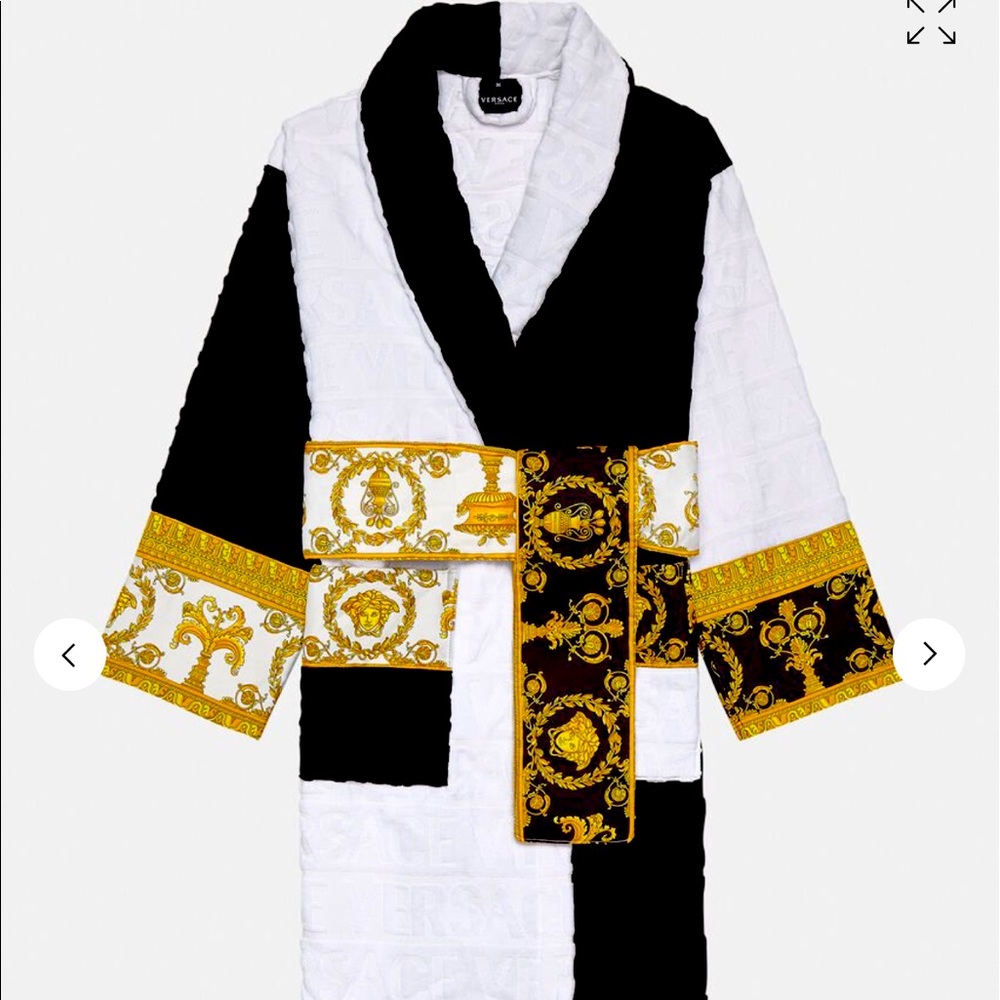 NWT VERSACE BAROQUE BATHROBE